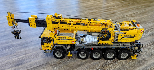 42009-U LEGO® Mobile Crane Mk II (Retired)