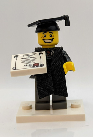 COL05-1 LEGO® Graduate