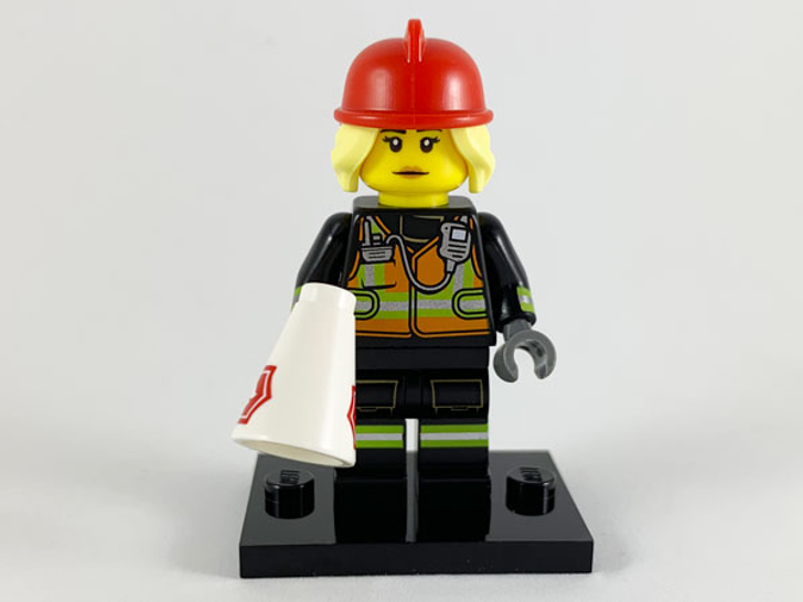 COL19-8 LEGO® Fire Fighter