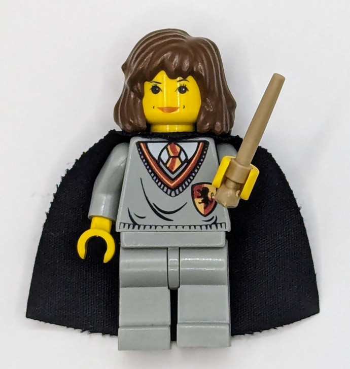 HP002 LEGO® Hermione Granger - Gryffindor Shield Torso, Light Gray Legs, Black Cape with Stars