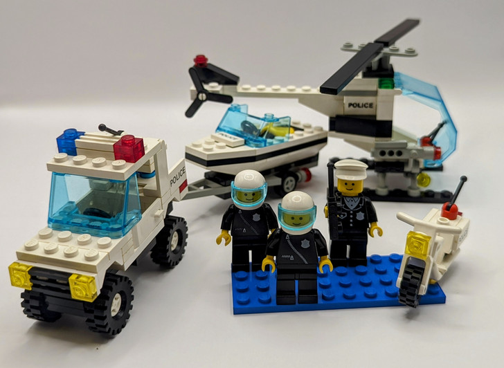 6354-U LEGO® Pursuit Squad (Retired)