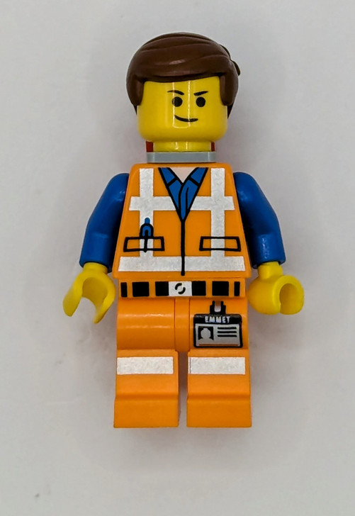 TLM018 LEGO® Emmet - Lopsided Closed Mouth Smile, with Piece of Resistance