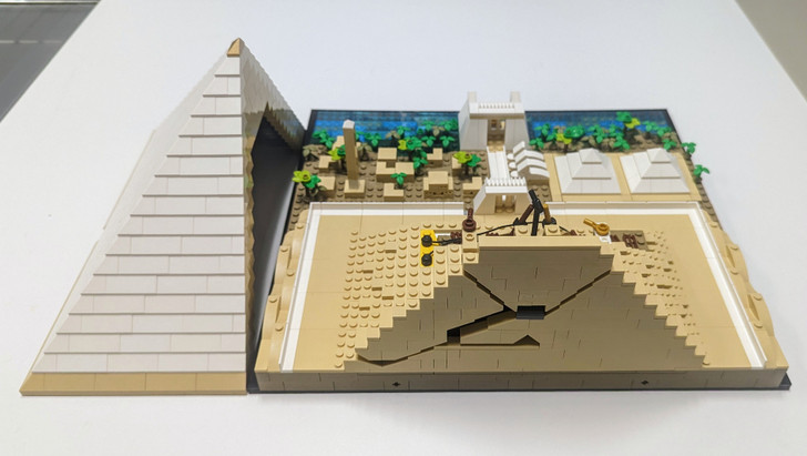 21058-U LEGO® Great Pyramid of Giza