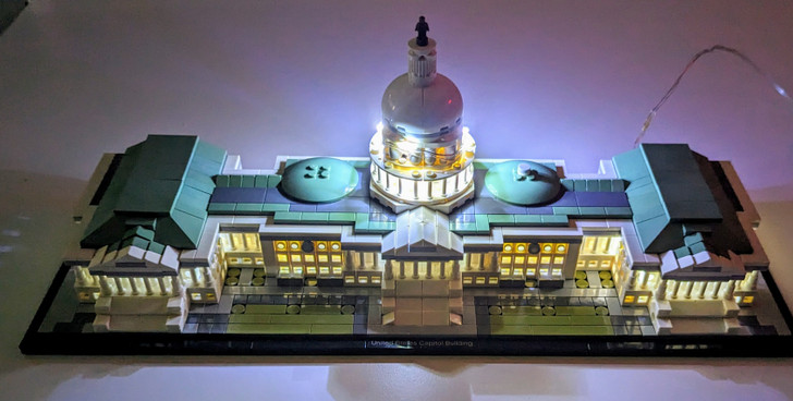 21030-U LEGO® United States Capitol Building (Retired)