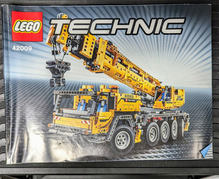 42009-U LEGO® Mobile Crane Mk II (Retired)