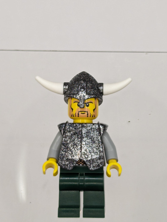 VIK010 LEGO® Viking Warrior 4b