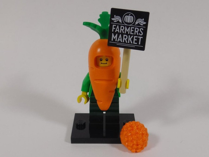 COL24-4 LEGO® Carrot Mascot