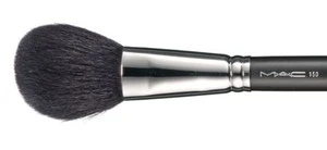 MAC 150 Large Powder Brush
