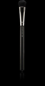 MAC 227 Large Fluff Brush