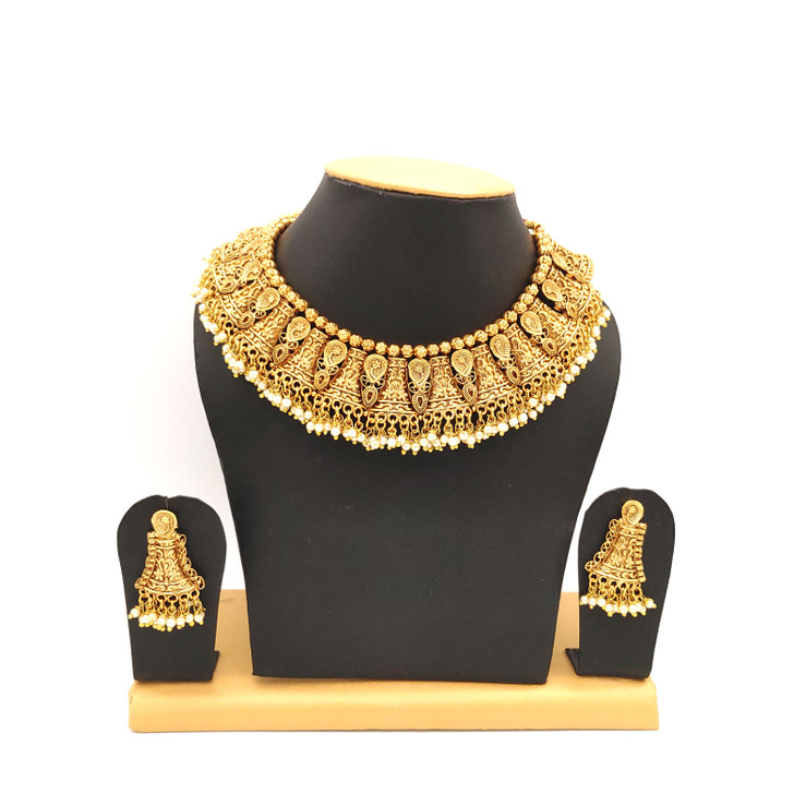 Tanjai Necklace set