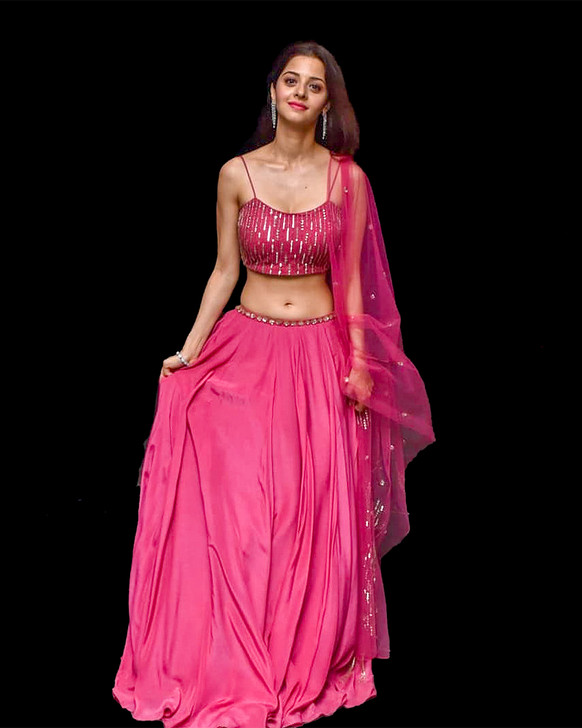 Vedhika Des Lehenga