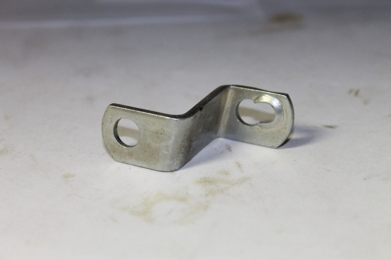 221384 Briggs & Stratton Other Parts Briggs BS-221384 - BRACKET