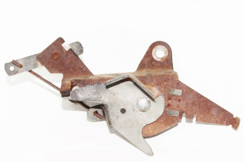 PLATE ASSY. LEVER-GOV TAKEN OFF ENGINE RUSTY (BS-394538-USED)
