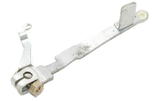 LEVER-GOV CONTROL (SOME RUSTY SPOTS) Scratch Dent Rusty Briggs   Stratton Engine Parts. (BS-691374-D1)