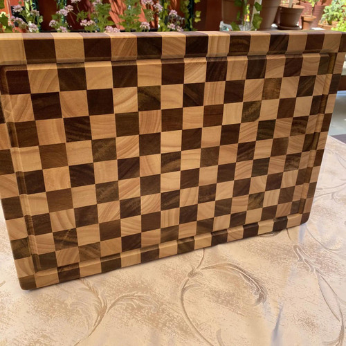 End Grain Checkered Cutting Board (Kitchen Size)
