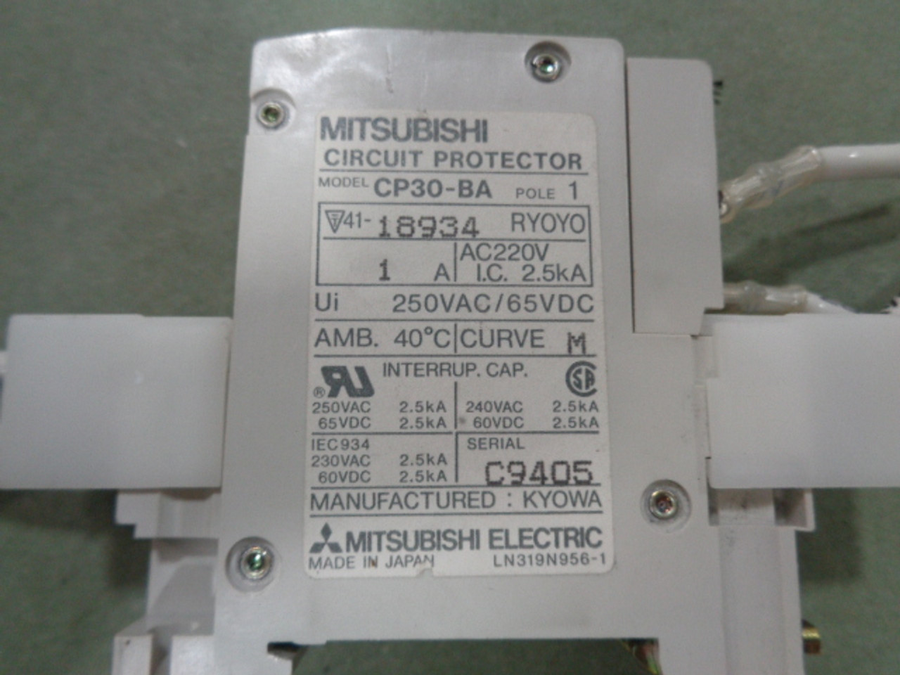 Mitsubishi CP30-BA 1A Mitsubishi CP30-BA Circuit Protector AC/DC 1A1