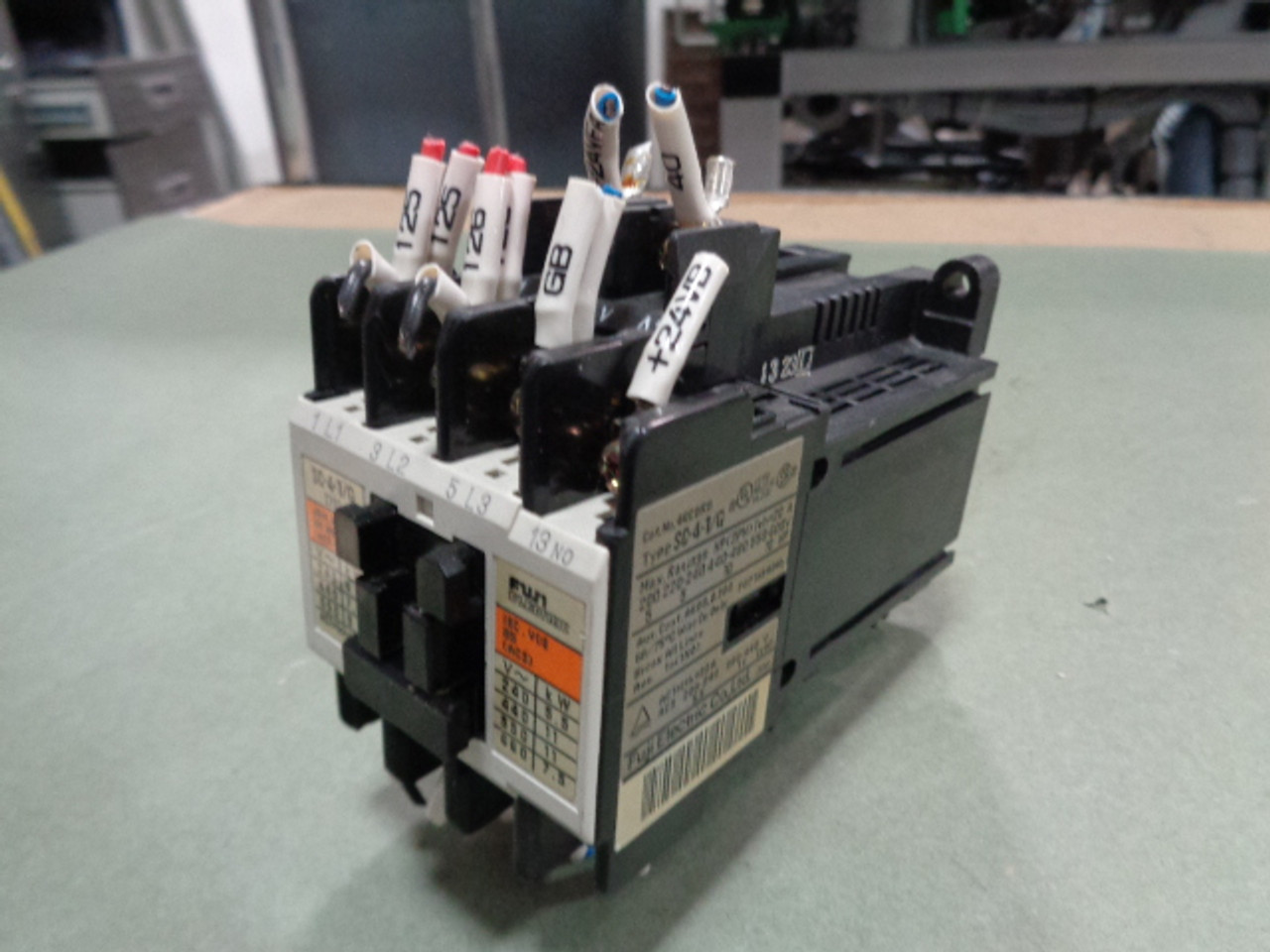 Fuji SC-4-1-G Fuji Electric Contactor Type SC-4-1/G2