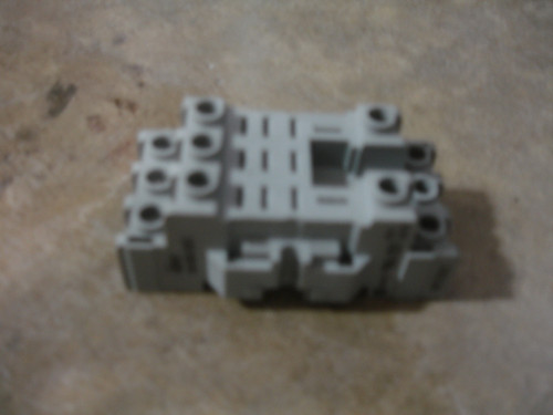Idec SH3B-05C Relay Socket 10A, 300V
