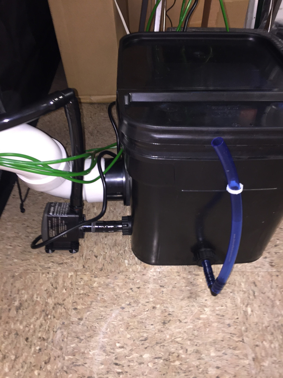 DIY 5 Gallon Clone Bucket Kit with 8 sites (OPTION TO DRILL LID) - PA  Hydroponics