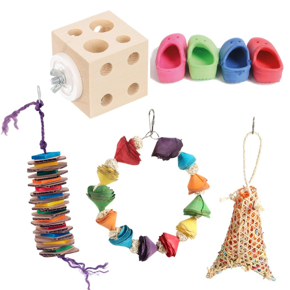 An image of Northern Parrots Senegal and Conure Toy Pack