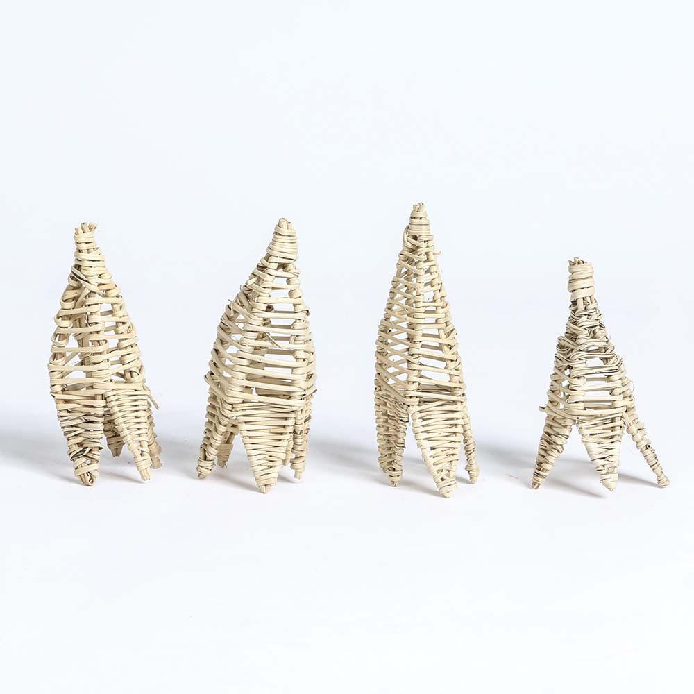 An image of Pack of 4 Woven Vine Lillys Parrot Toy Making Parts