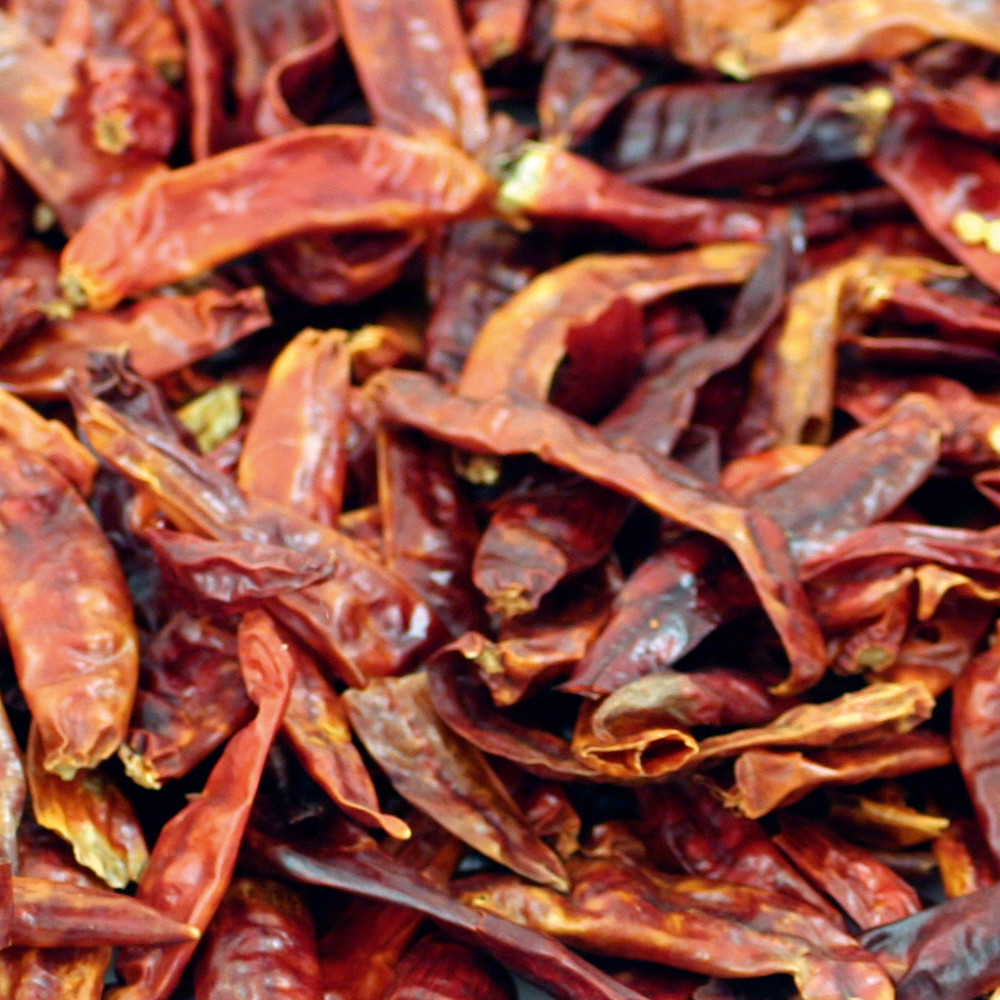 An image of Tidymix Human Grade Whole Dried Chillies Parrot Treat 100g