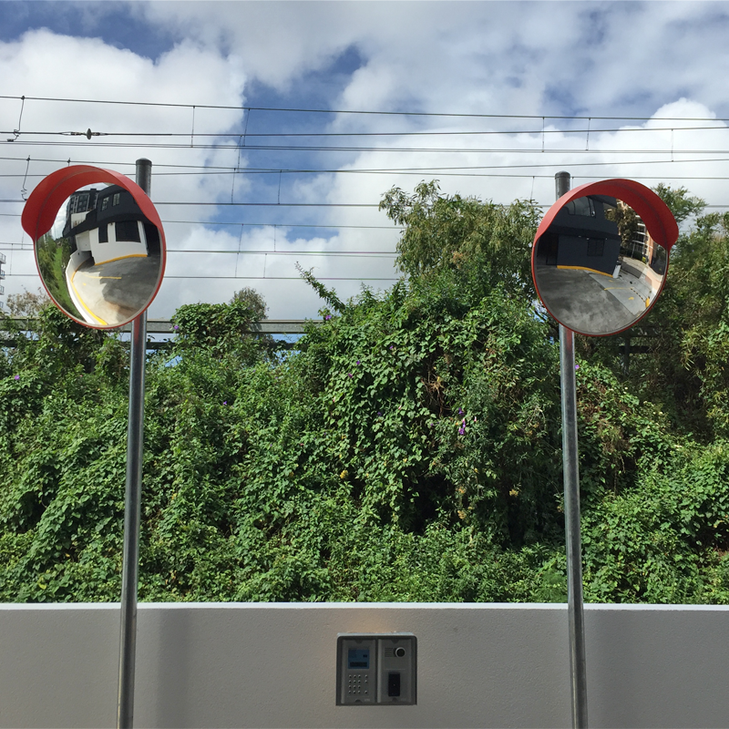 1200mm diameter with wall mount & 76mm post bracket