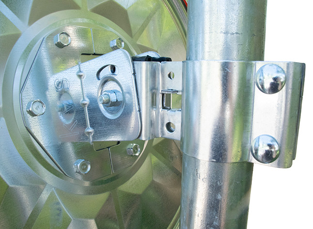 Mounting bracket for 76mm diameter post