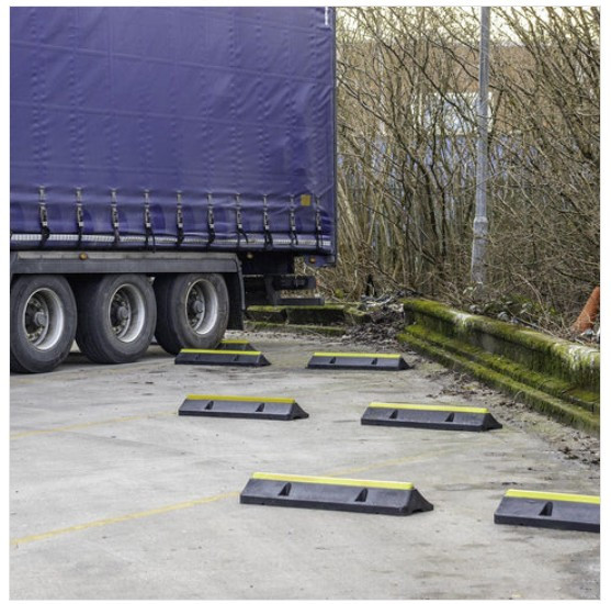 Thermoplastic HGV wheelstop