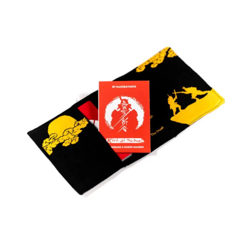 Game's inner packaging in a coin-purse or wallet style