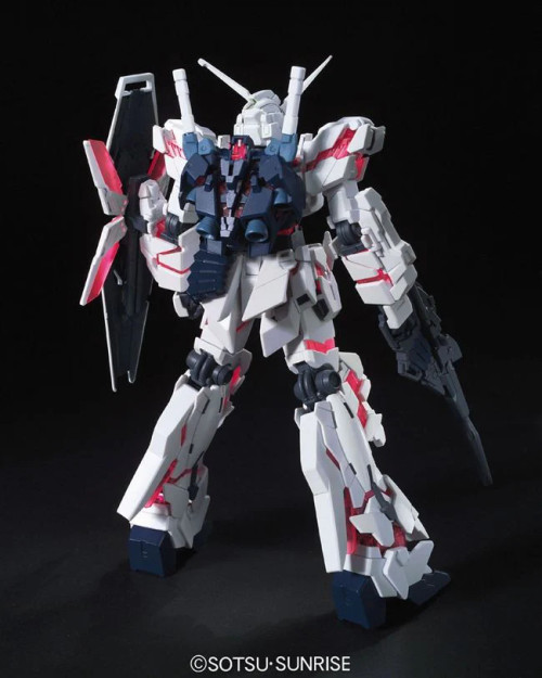 Completed model in alternate pose