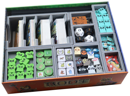  compartments with sample pieces in the game box