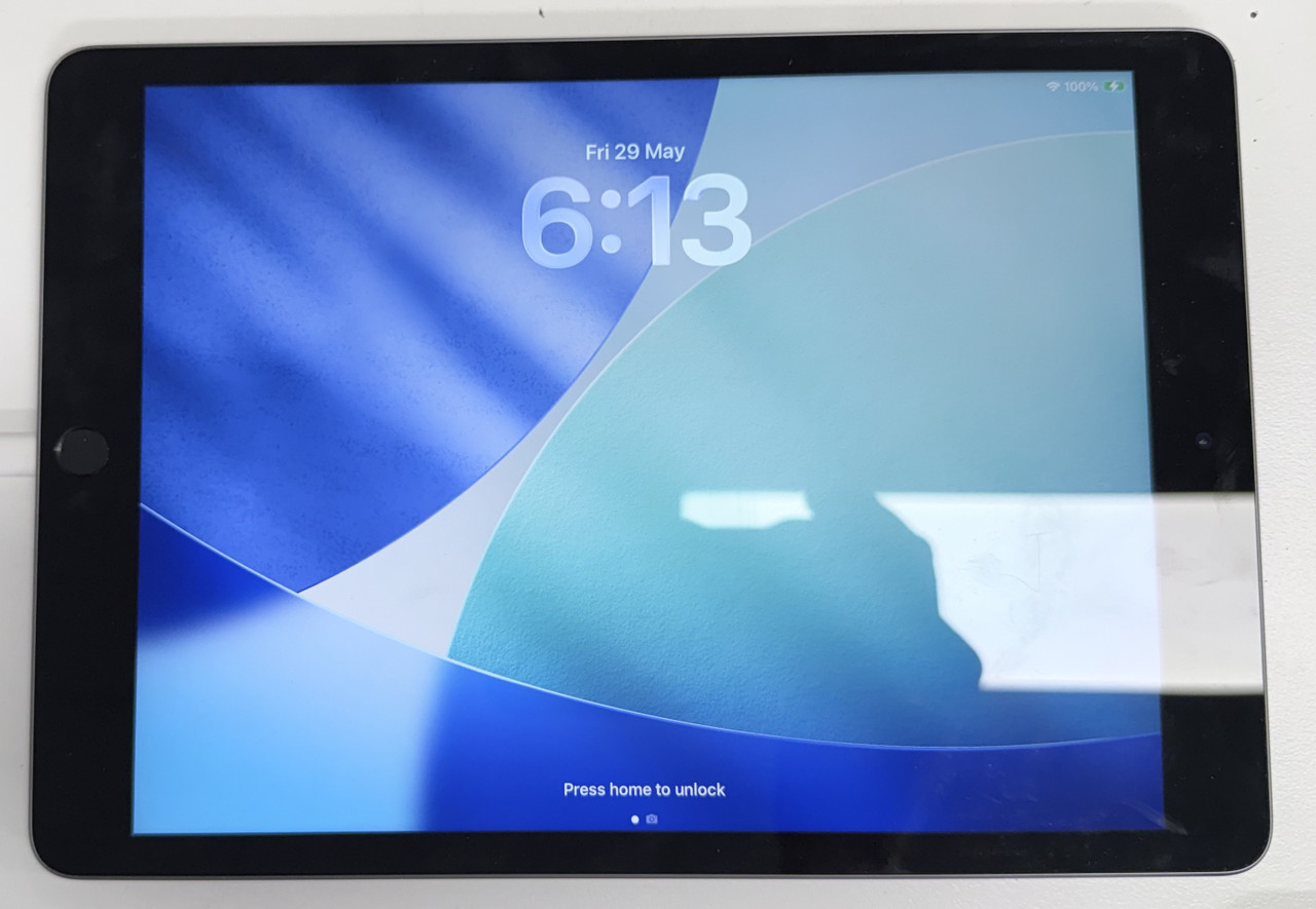 Apple iPad 9th Generation 10.2" Wi‑Fi 64GB Space Grey MK2K3X/A Tablet