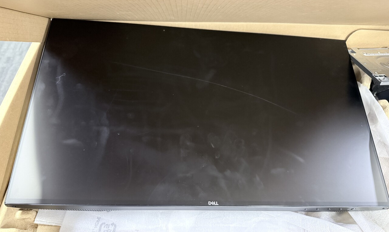 Dell UltraSharp U2419H 24 Inch Full HD IPS Monitor HDMI DisplayPort USB Hub Scratched