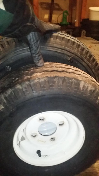 8 inch tires vs 12 inch tires