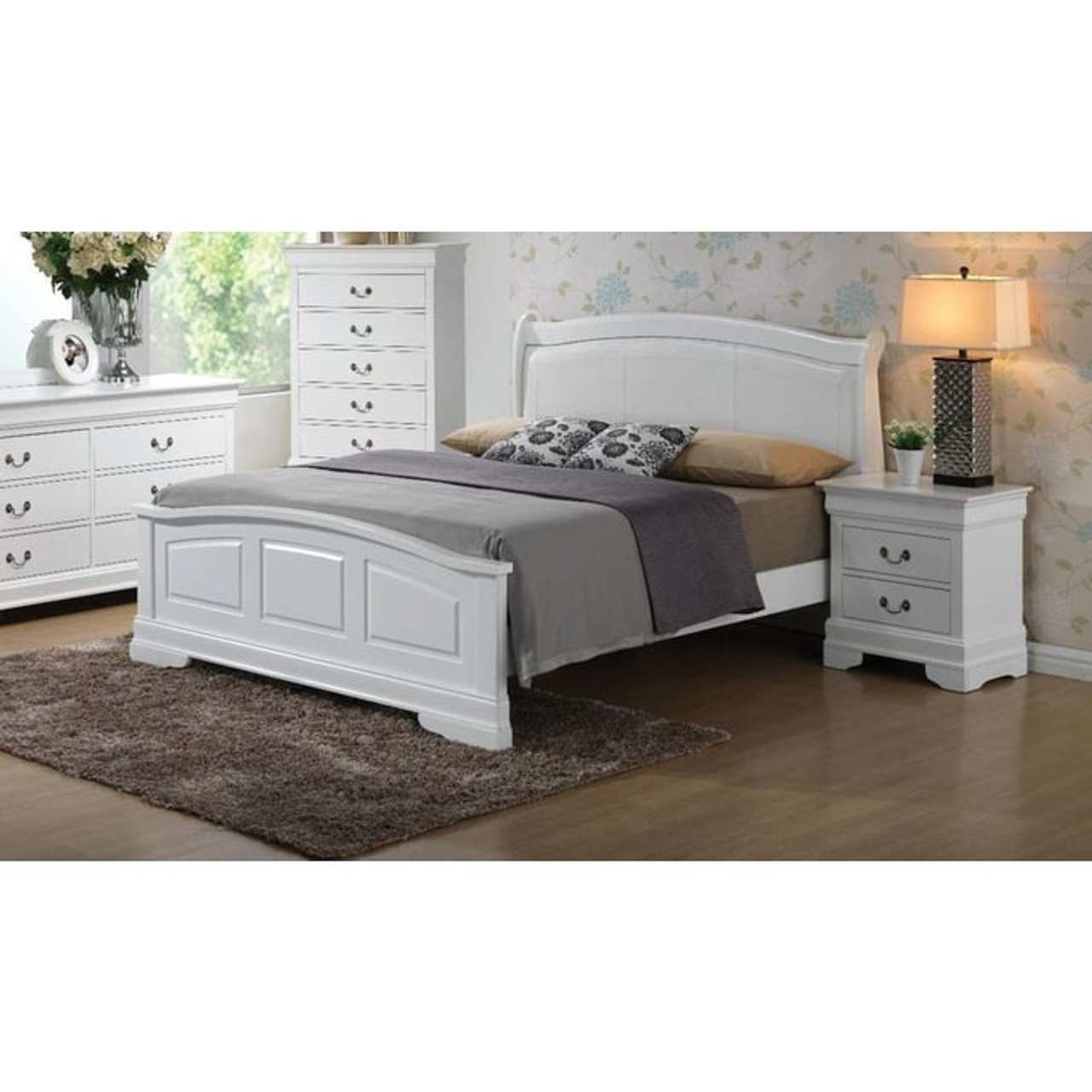 Louis Phillipe 4 Drawer Chest (White) by Glory Furniture