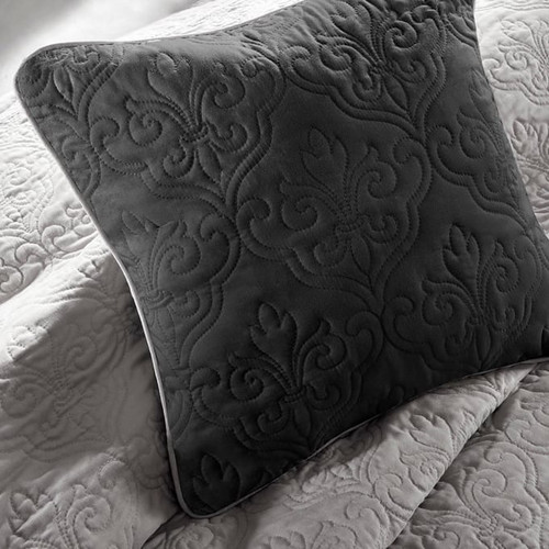 Olliix Madison Park Attingham Black 7pc Coverlet Sets