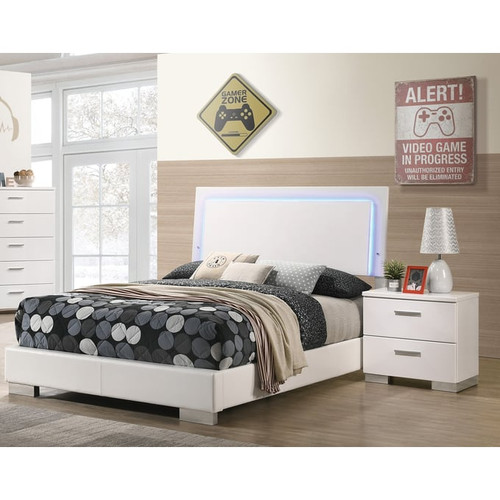 Coaster Furniture Felicity Glossy White 4pc Bedroom Set with Full Panel Bed