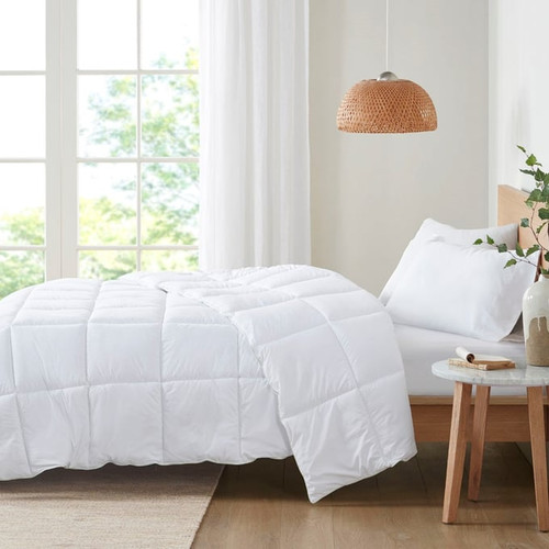 Olliix Clean Spaces Allergen Barrier White Full Queen Down Alternative Comforter