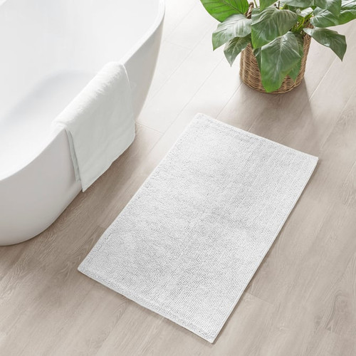 Olliix Beautyrest Plume White Feather Touch Reversible Bath Rugs