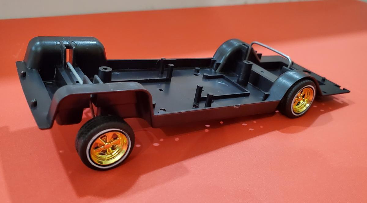 EZ Hydro Chassis with Hopper Axles and GOLD BLVD Wheels