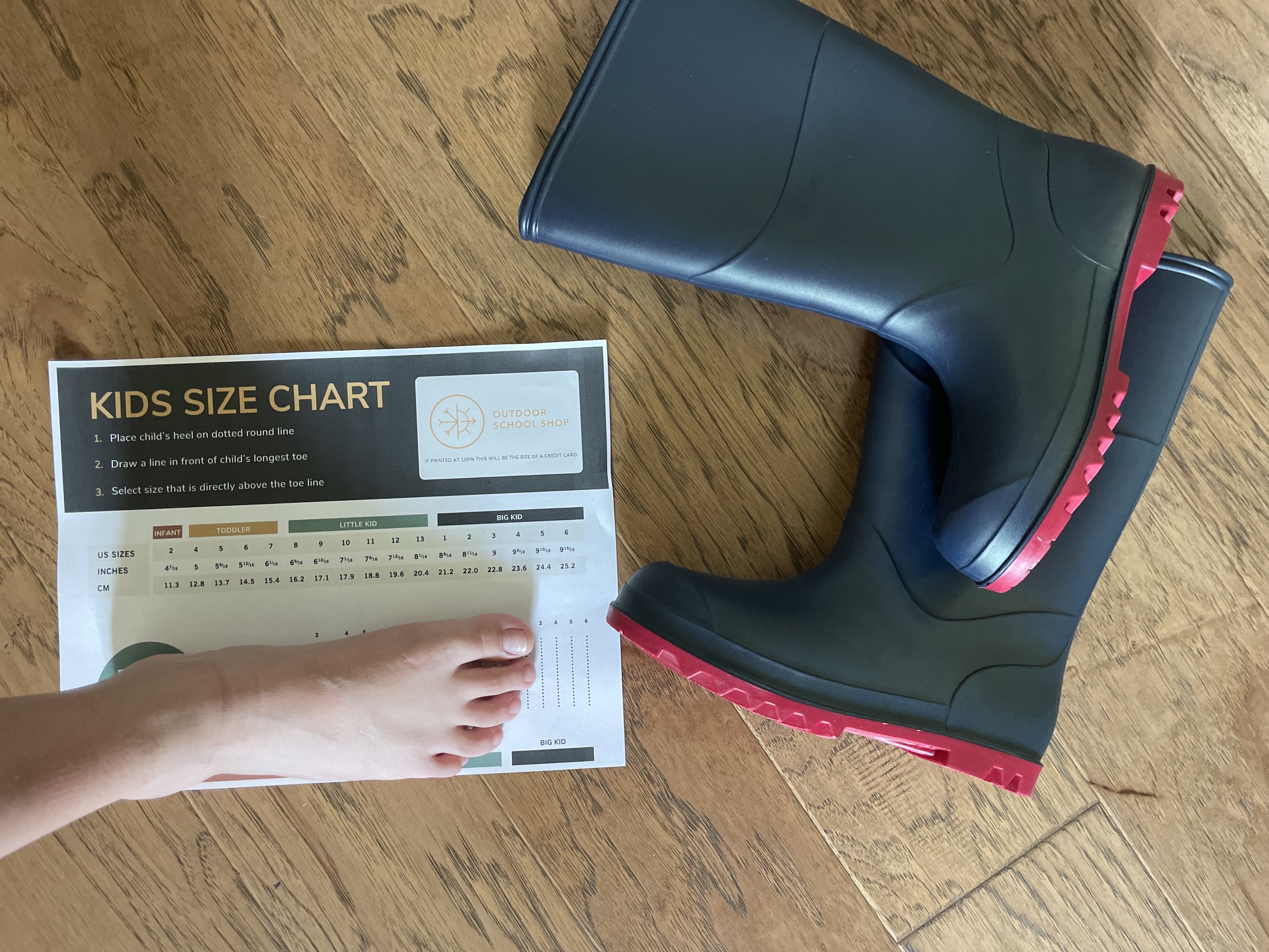 How to Figure out your Child's Shoe Size at Home! Download our Free Tool! 