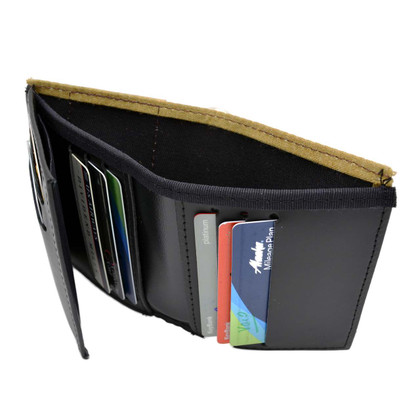 wallet bifold turnout