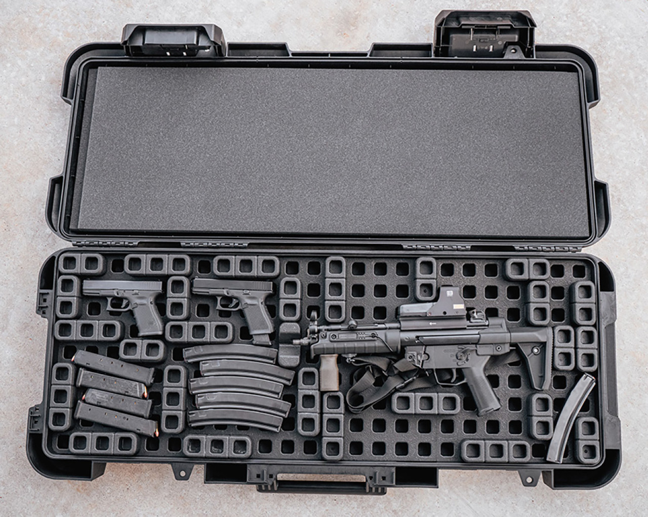 Magpul DAKA Hard Case LR53 with GRID Organizer 53-Inch - Botach