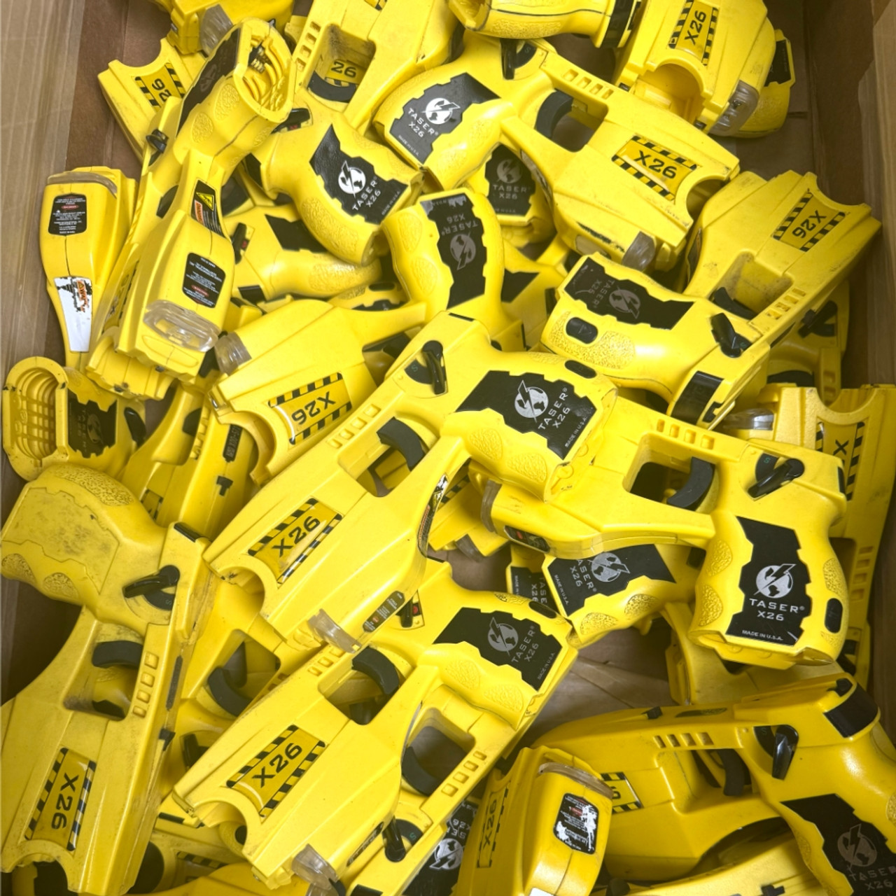 TASER X26 テーザーレプリカ 黄色 TASER X26 テーザーレプリカ 黄色 - メルカリ