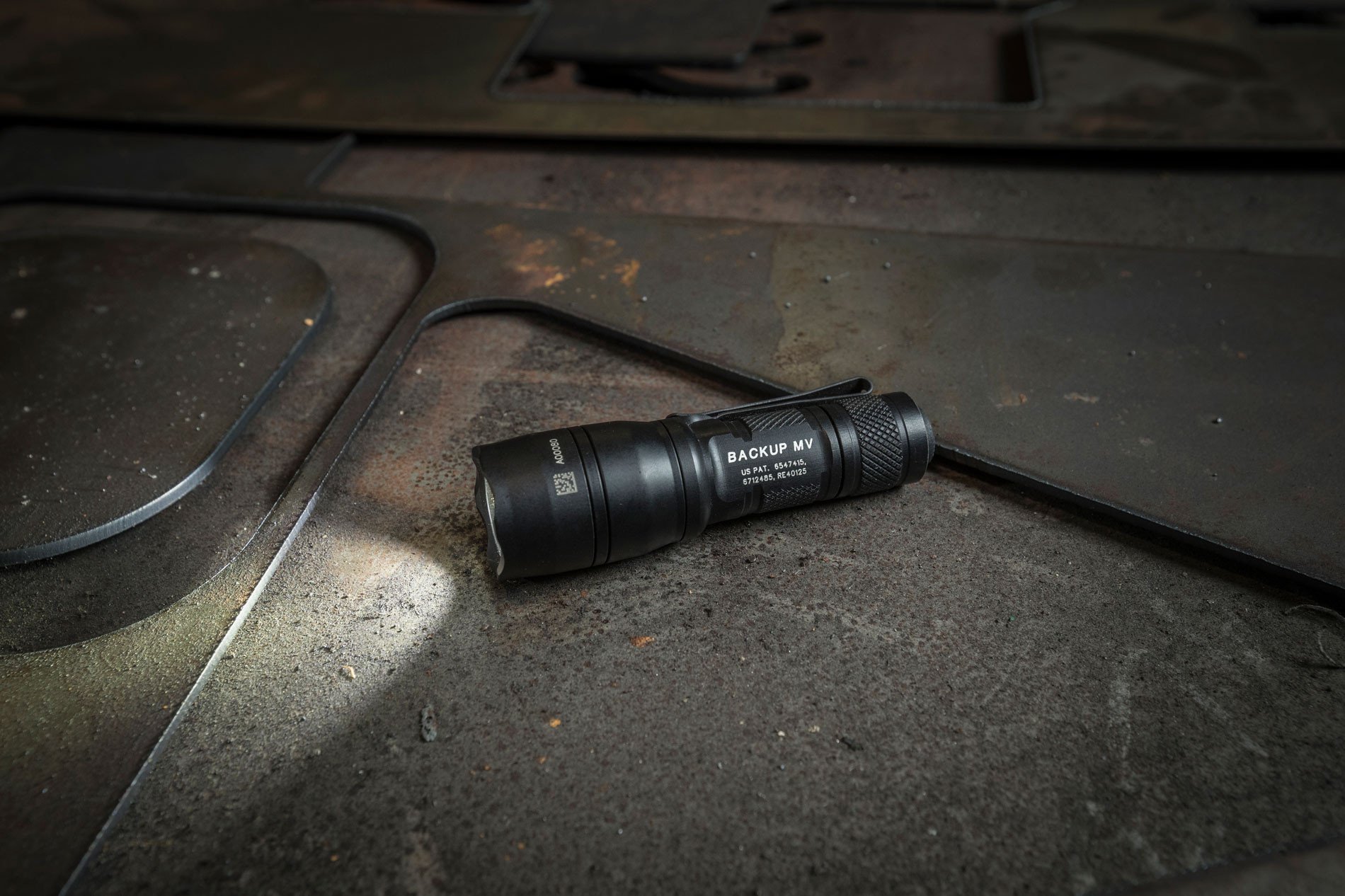 Partner With Power. Developed as a backup light for law enforcement professionals, the E1B’s performance and durability have helped heroes in all walks of life. The latest version features our broad, useful MaxVision Beam®, which shapes the output into a smooth seamless beam that keeps you aware of your surroundings. It’s the perfect partner for close-range applications, with two useful outputs — 400 lumens and 5 lumens — and it’s programmed to lead with high output, just like a tactical/self-defense light should. Use it to confidently deal with friend or foe.