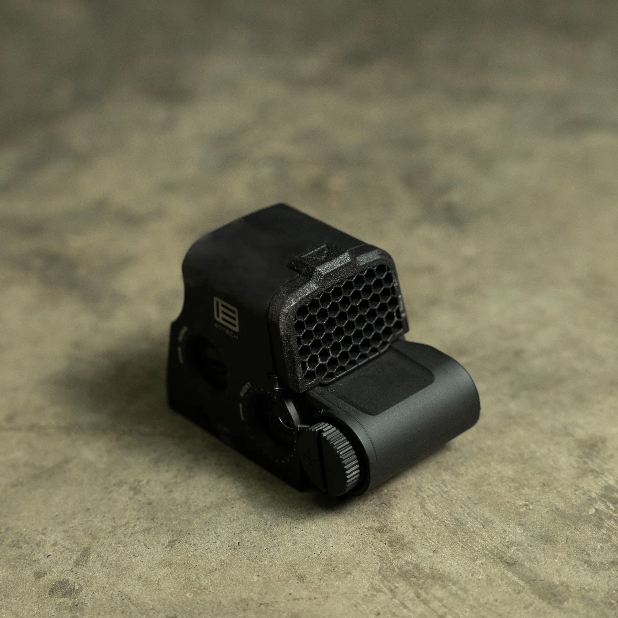 The HexCap is a ruggedly simple, snap-fit Anti-Reflection Device (ARD) that installs securely in seconds to your red dot sight with no additional hardware.


