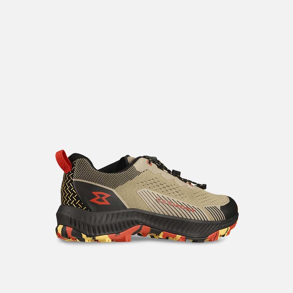 Lightweight hiking shoes, ideal for high-intensity activity and everyday wear.
