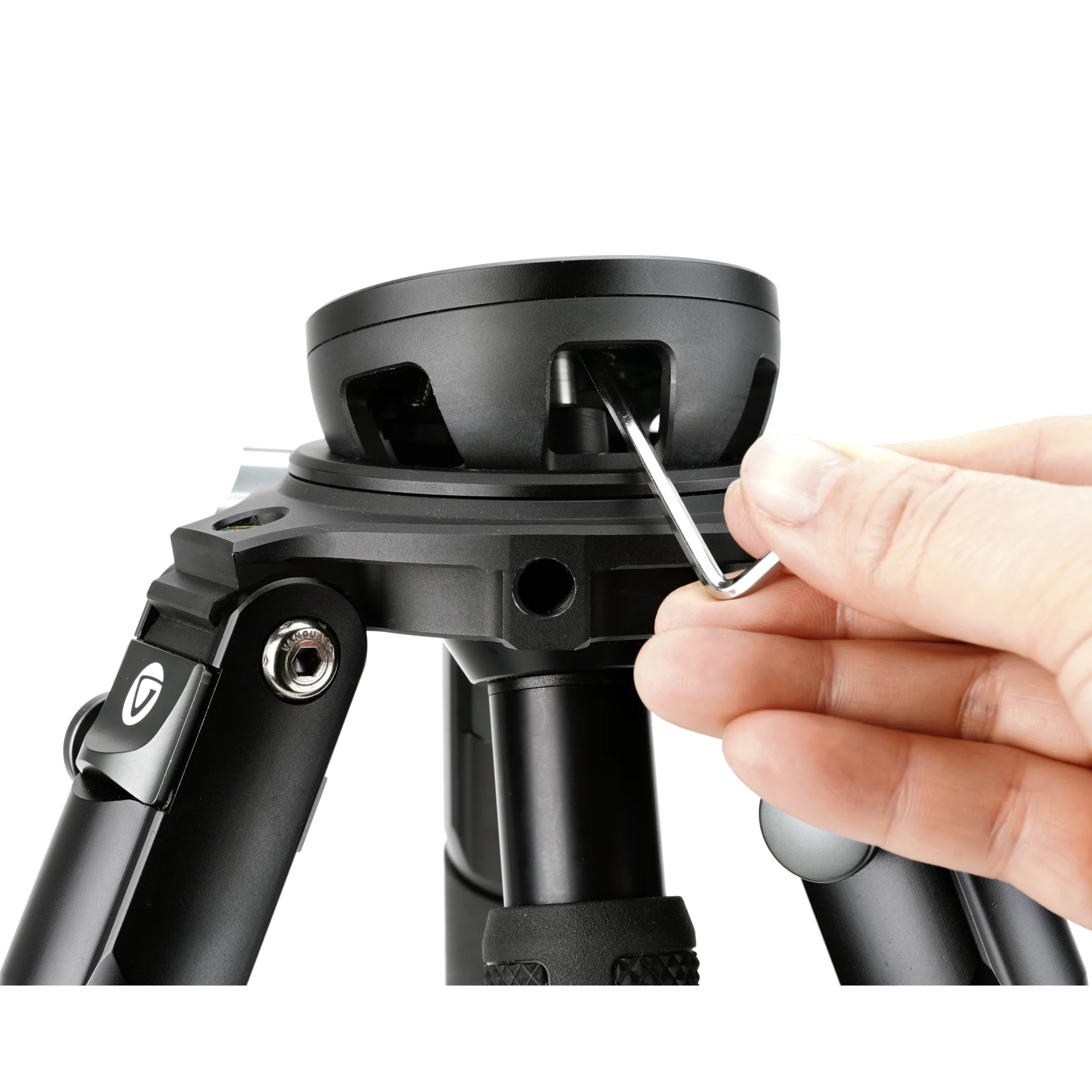 Endeavor L shooting tripods are built to deliver a solid platform for precise shots at all ranges, manufactured using advanced CNC engineering to deliver maximum performance and quality. The tripod features a fixed 65mm half-ball  that can rotate 360° with ±15° vertical movement, allowing you to adjust your aim with ease. The Endeavor GM-70 clamp allows you to mount a rifle or crossbow with a secure grip.