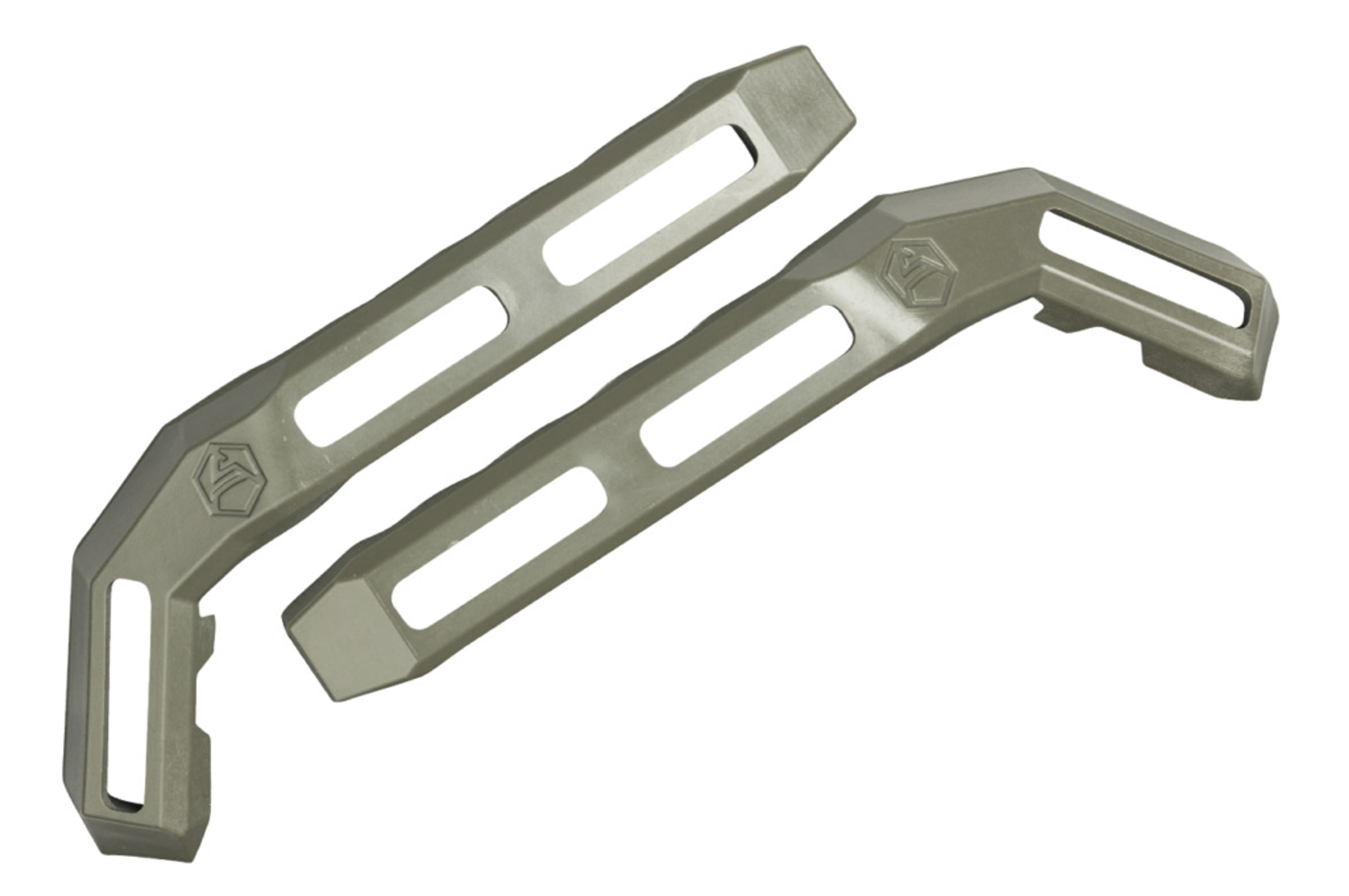 The ArmorSource AireRail has revolutionized siderail hardware with reduced weight and bulk. Our all new M-LOK Side-Rail System supports the use of all common accessories and comes with right and left rails along with default adaptors. This low-profile, lightweight, side-rail system provides the same functionality, but weighs in at ~ 50 grams vs 135 grams of the equivalent system. The ArmorSource AireRail system attaches to the shell using an advanced, robust adhesive delivering maximum stability while eliminating the need to be attached and or adjusted by the operator. Alternately, the AireRail system can be attached to the shell using legacy hardware and will fit all ACH cuts and sizes.